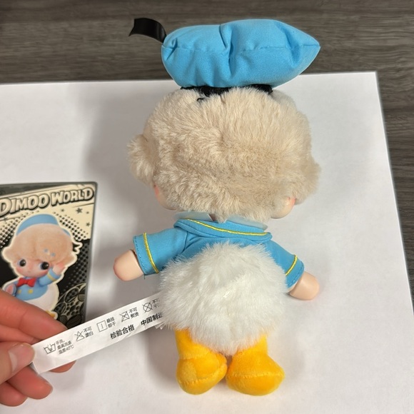 NWOT Dimoo World x Disney Series Vinyl Plush Keychain - Donald Duck - Picture 7 of 14